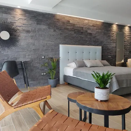 Sunny New Lovely 60 Meters From The Metro Apartment *