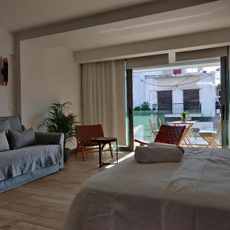 Apartment Sunny New Lovely 60 Meters From The Metro
